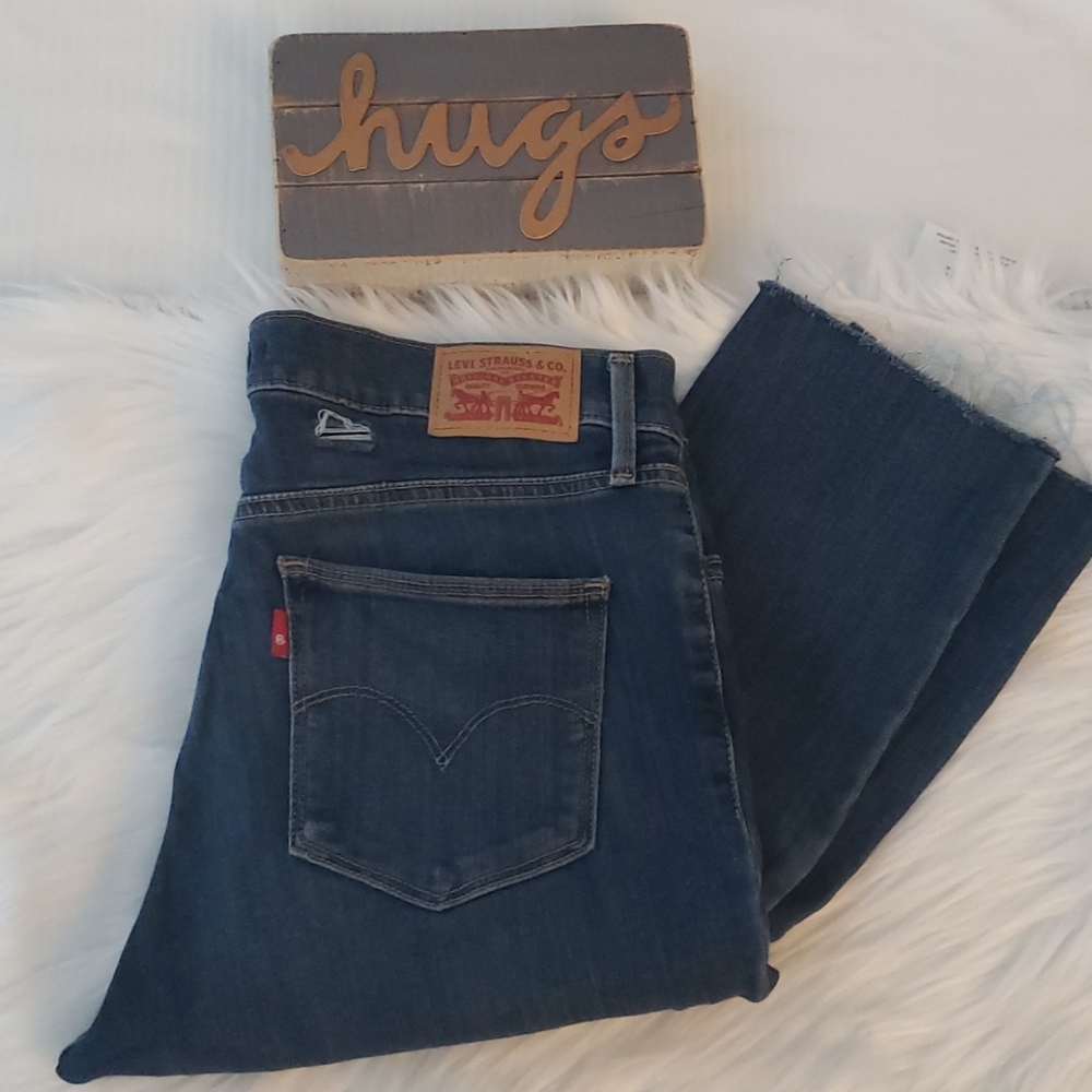 Levi Strauss Slimming Skinny Blue Jeans